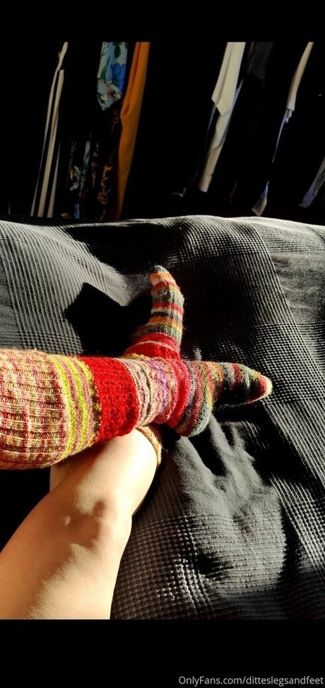 ditteslegsandfeet アートモデル 画像