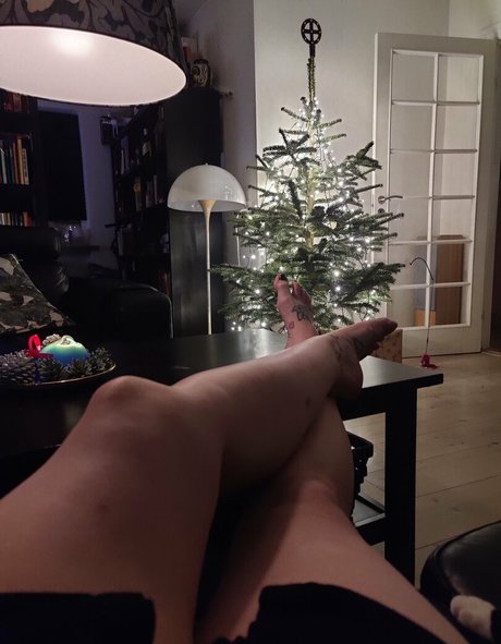 ditteslegsandfeet ヌードスター ギャラリー