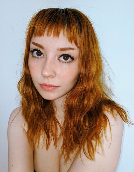 DMオンリーファン セクシーヌード 写真