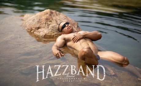 巨乳ストリップオンリーファンズ セクシー裸 画像