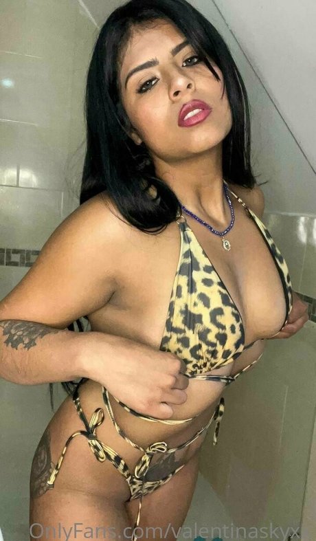 オンリーファンズでオナニーする セクシー 写真