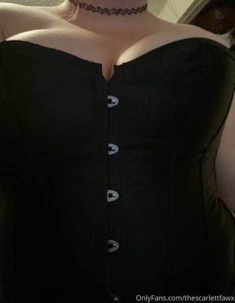 thescarlettfawx 無料モデル 画像
