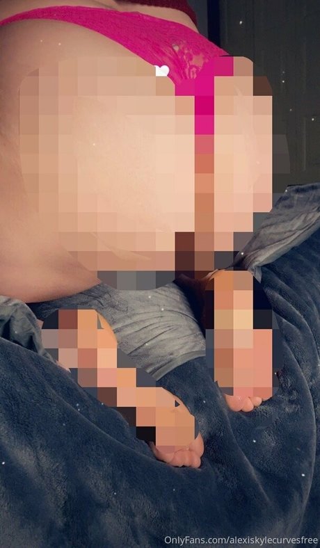 alexiskylecurvesfree アダルトスター 写真