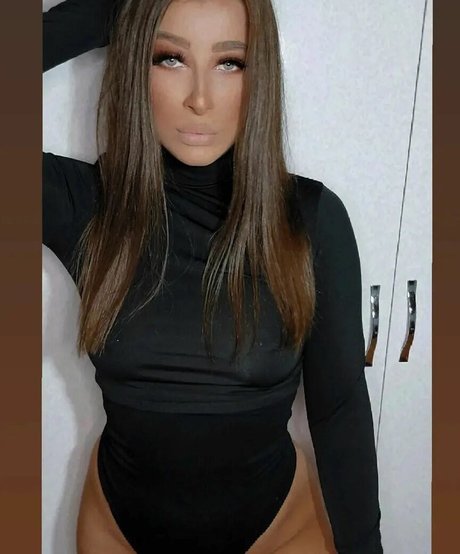 パンツ オンリーファンズ セクシーヌード 写真