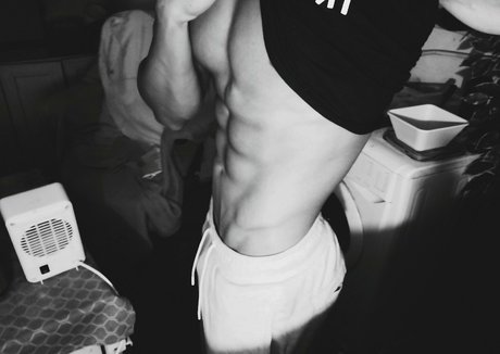 andrewad HDモデル 写真