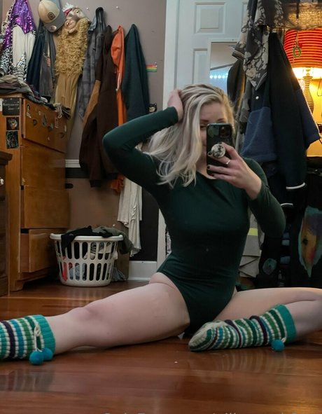 ellieraecbfree ポルノスター ヌード ギャラリー