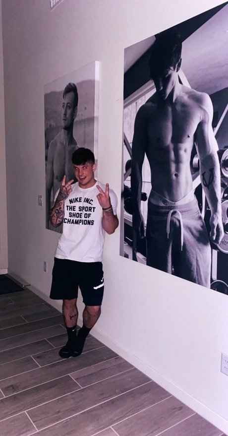 deek aesthetic ポルノスター セクシー ギャラリー