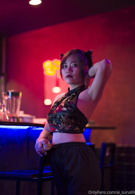 ai suru69 ポルノスター セクシー 写真