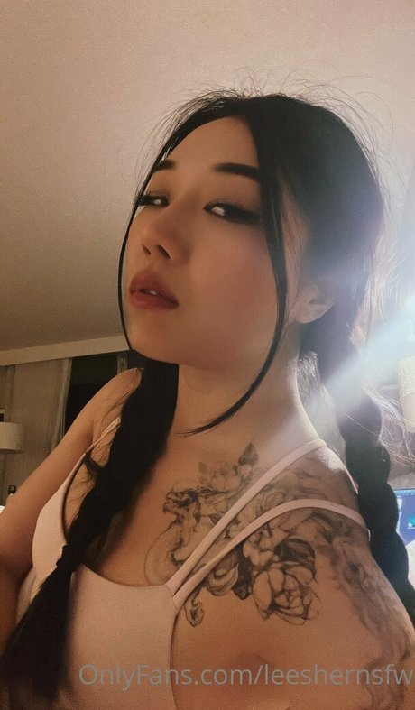 Lisha Wei 独占スター 写真