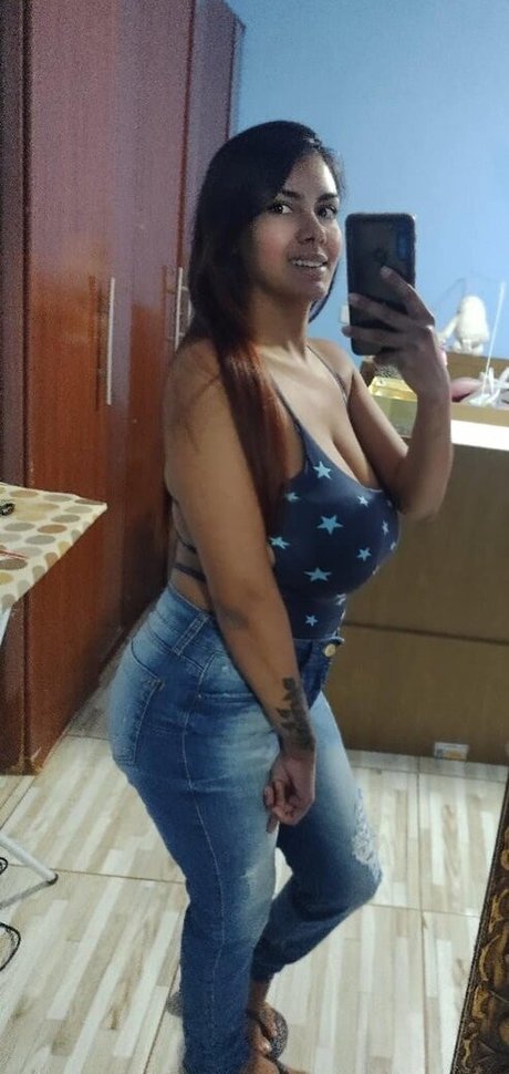 太ったおばあちゃんオンリーファンズ ポルノ 画像