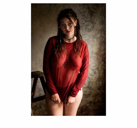Lil Creep トップ女優 写真