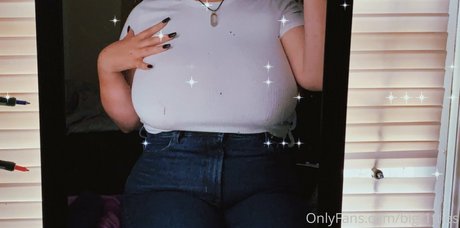 bigt1tties 無料のスター 写真