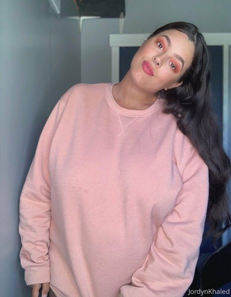 jordynkhaled かわいいポルノスター 写真