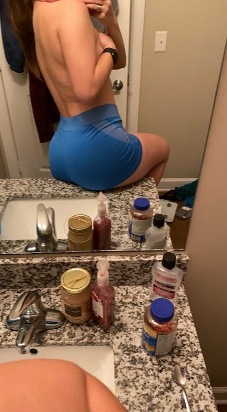 sarahssecrets 裸のモデル 写真