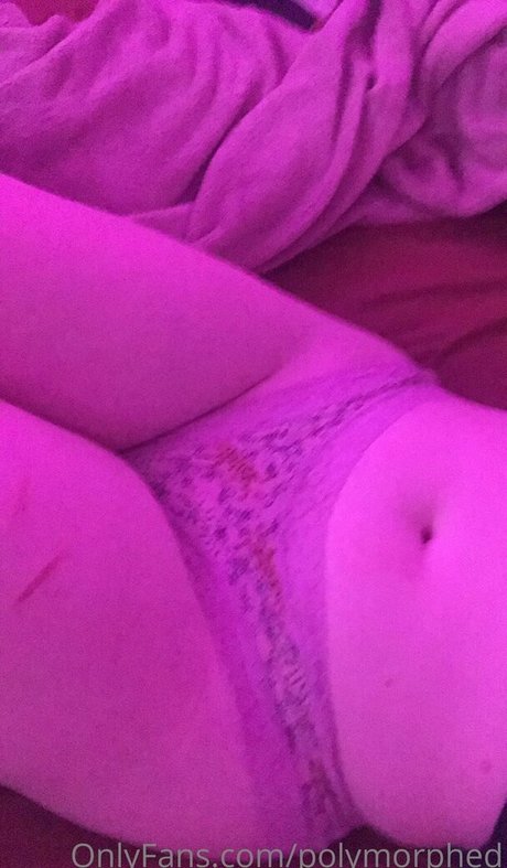 Polymorphed セクシーモデル 写真