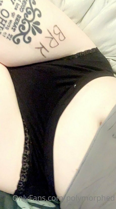 Polymorphed スター 裸 画像