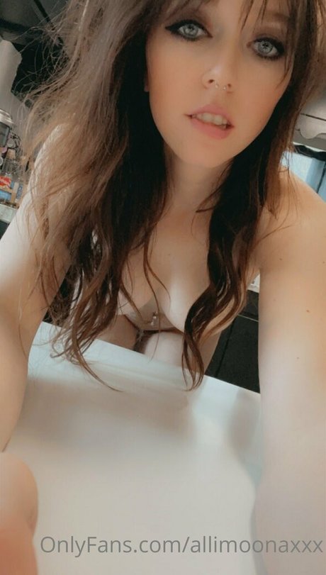 消防士のオンリーファンズ 美しい裸 画像