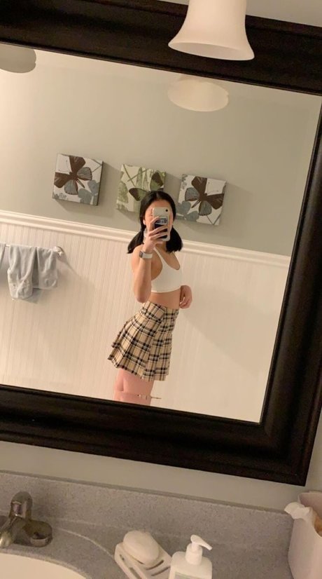 Alison L ヌードモデル 写真