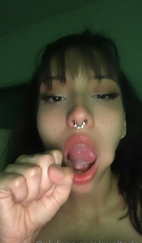 exaltada ポルノ女優 写真