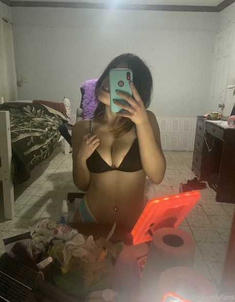 ネイティブオンリーファンズ 無料裸 画像