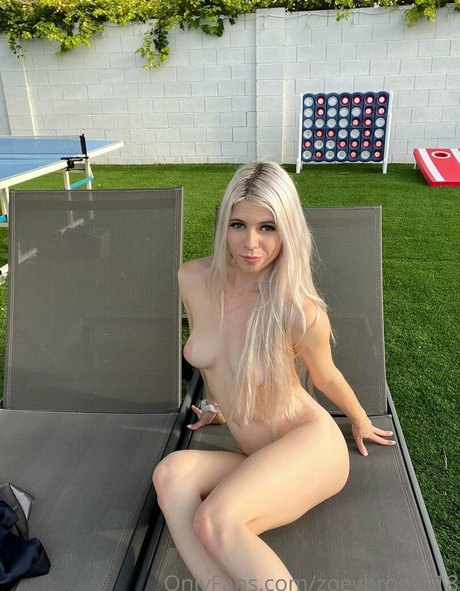 freshmanzoey18 ポルノ女優 ギャラリー