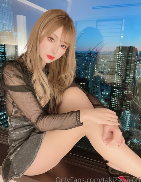 指マン 潮吹き オンリーファンズ セクシーヌード 写真