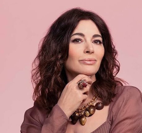 Nigella Lawson ポルノスター 素敵 ギャラリー