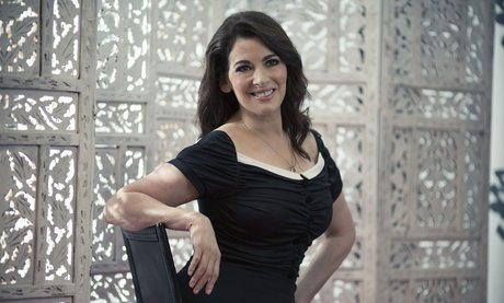 Nigella Lawson ヌードモデル 画像