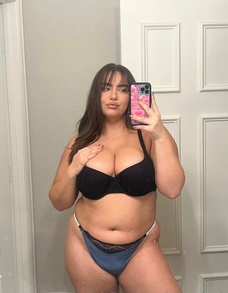 juliiaaberitttt ポルノスター 素敵 写真