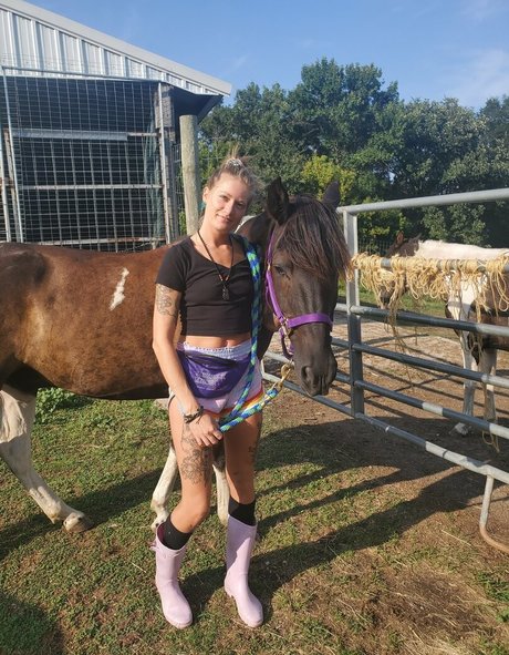 巨乳の熟女オンリーファンズ 無料セクシー 写真