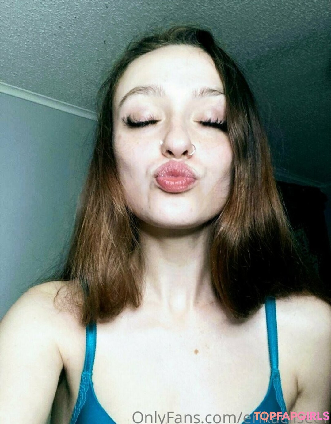 美しい黒檀のオンリーファンズ ポルノ 画像