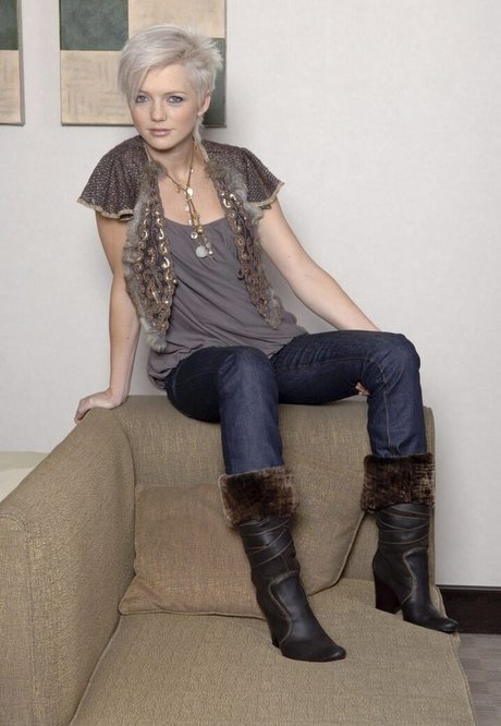 Hannah Spearritt アダルト女優 写真
