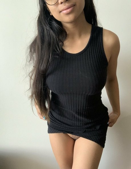 ubedientgirl アート女優 ギャラリー