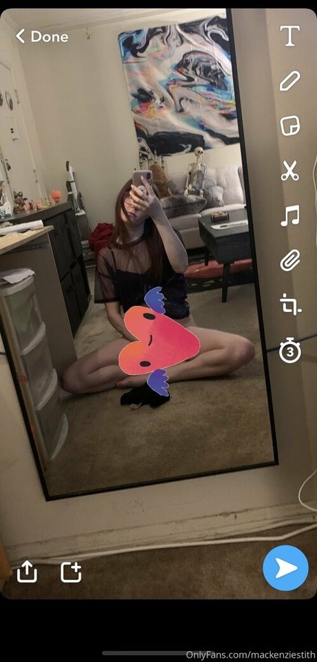 mackenziestith 無料女優 写真