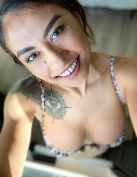 jessieismore エロティック女優 画像