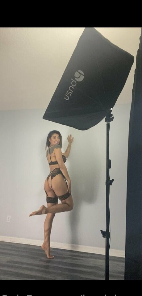 jessieismore エロティックなポルノスター 写真