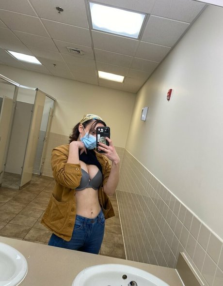 BBC 足コキ オンリーファンズ セクシー 画像