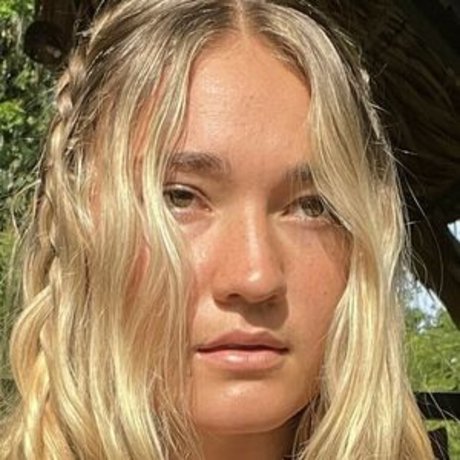 Margo Renate 無料女優 写真