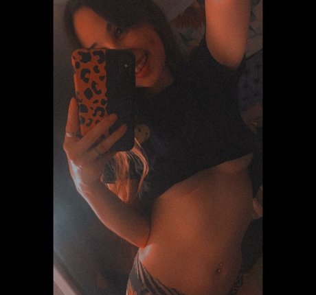 Alisha Wallace エロティックなスター 写真