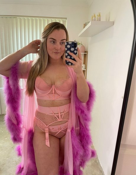 ava hayes アート女優 写真