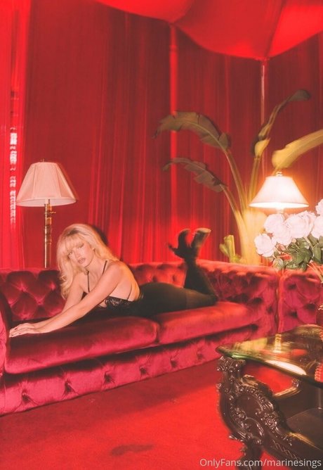 marinesings ヌードのポルノスター 写真