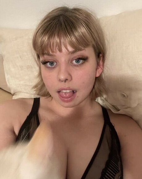 フェラチオ自撮りオンリーファンズ アダルト 写真