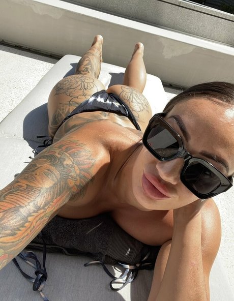 アジアンマッスルオンリーファンズ セックス 写真
