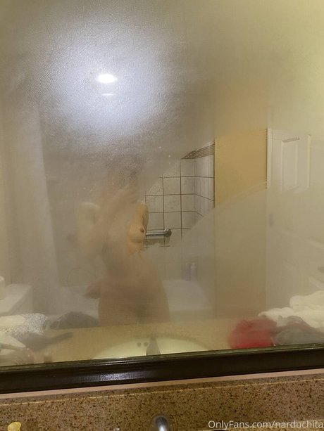 18歳のオンリーファンズ 無料セクシー 写真