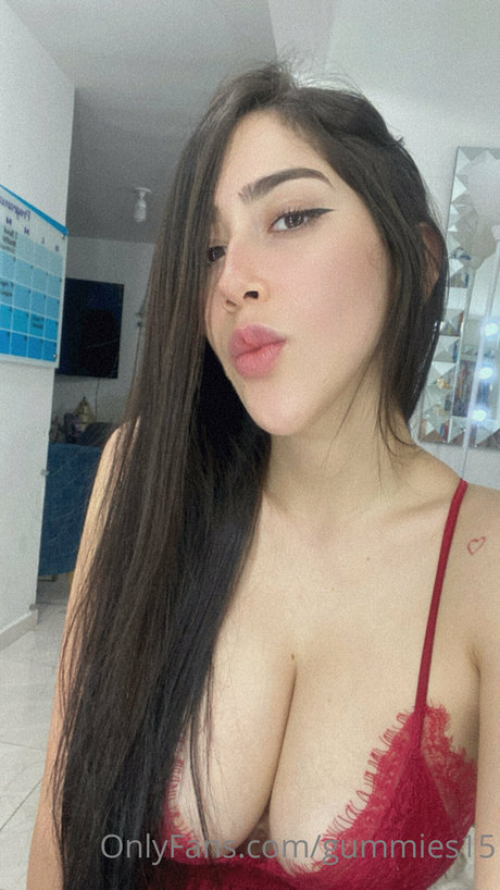 Saralia 最高のスター 画像