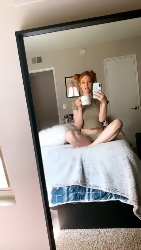 アジア人のお尻オンリーファンズ セクシーヌード 写真
