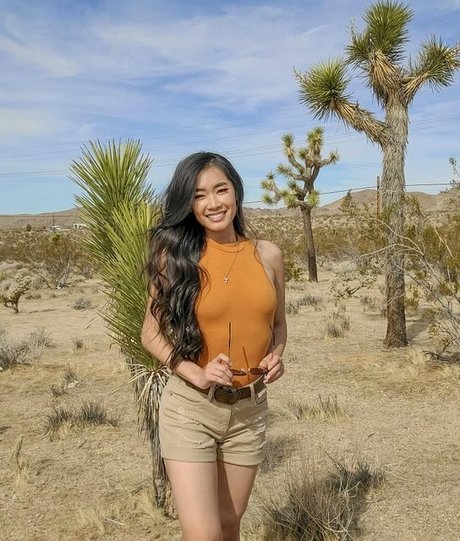 Elizabeth Tran HDモデル 写真