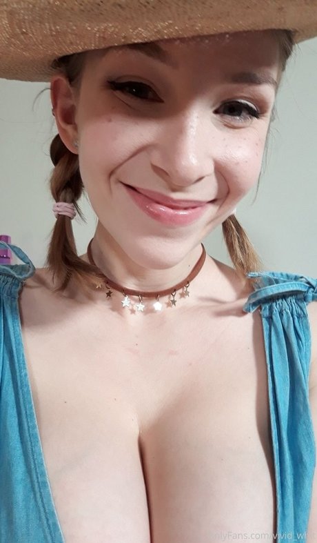 Vivid Whit 最高の女優 写真