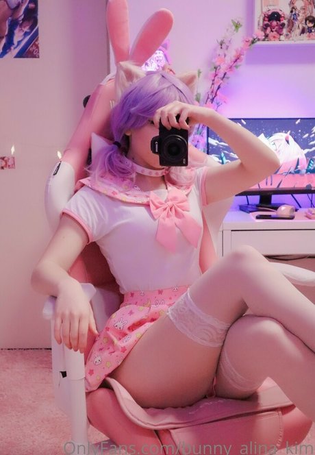 Alina Kim XXXモデル 写真