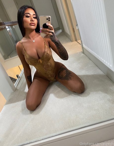 Nikita Jasmine XXXモデル 写真